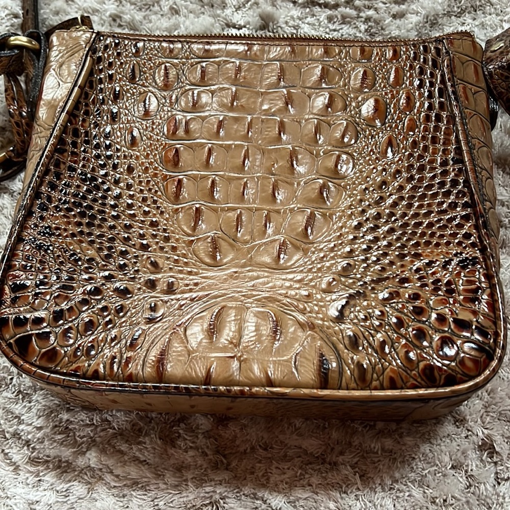 EXCEPTIONAL! Brahmin Crossbody - Picture 6 of 8